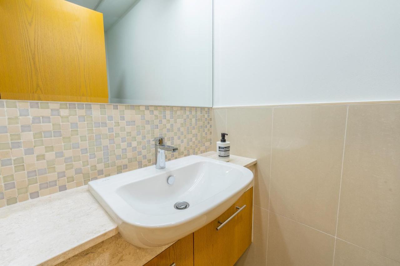 דובאי Nouveau Art Deco 3Br With Burj & Canal Views מראה חיצוני תמונה